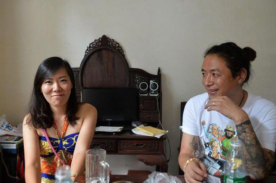 “辞职看世界”女教师定居成都并结婚